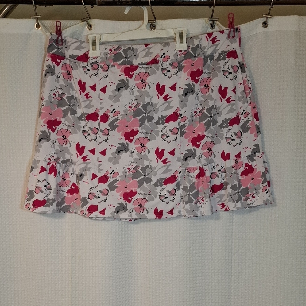 Sport Haley XXL Golf Skort – White, Gray & Pink